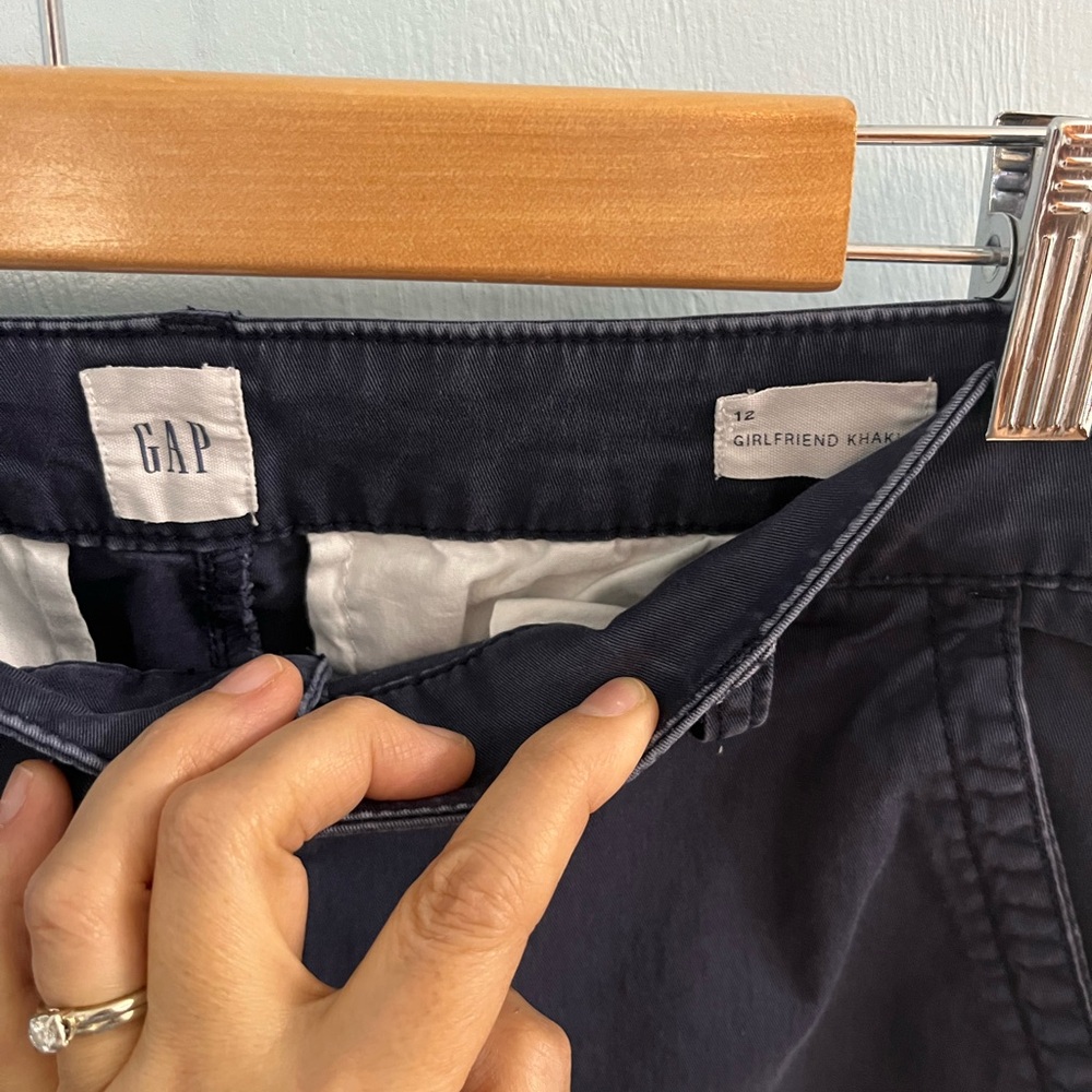 GAP Girlfriend Khaki Pants - Picture 3 of 3